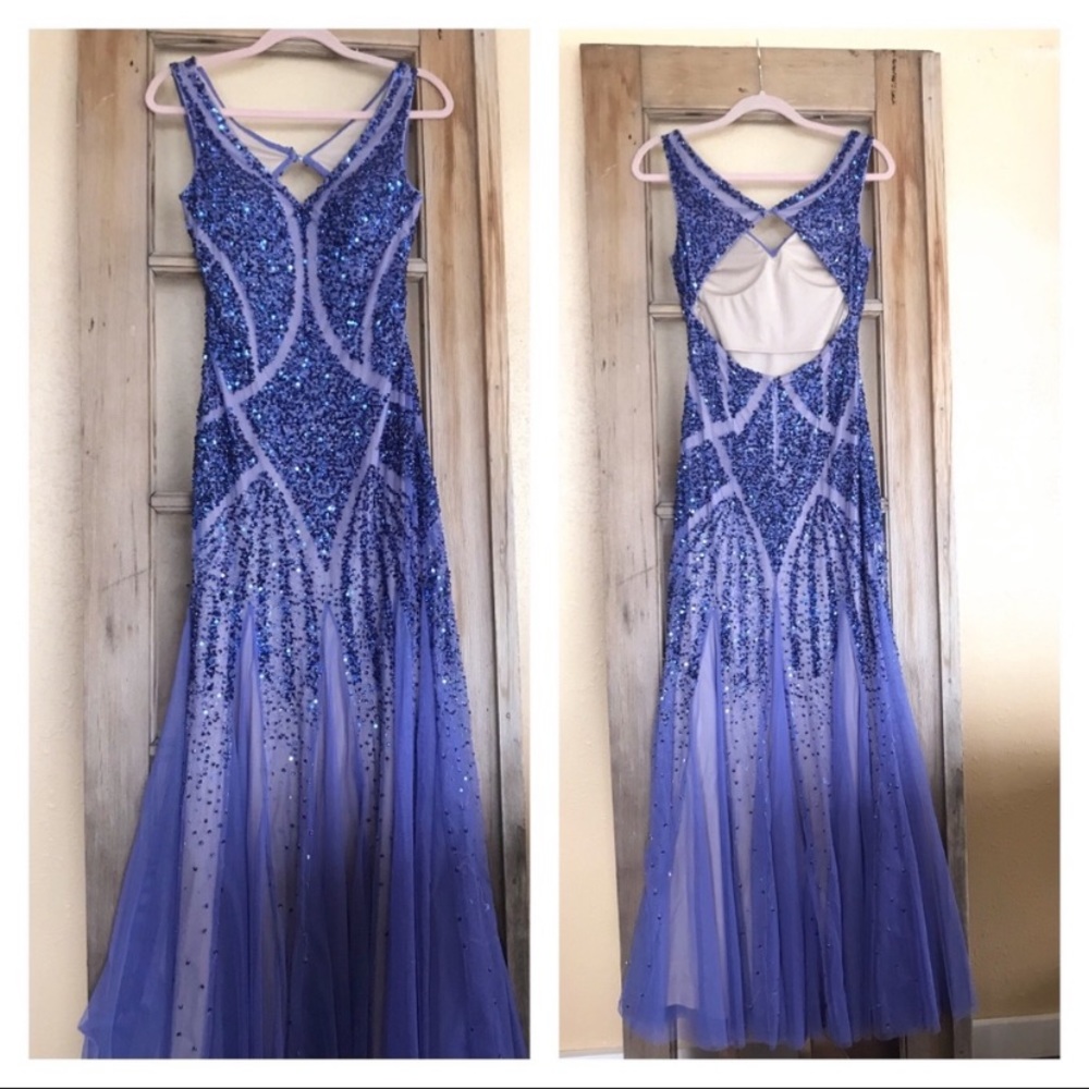 Adrianna Papell beaded V-neck low back mermaid long gown - Picture 4 of 7